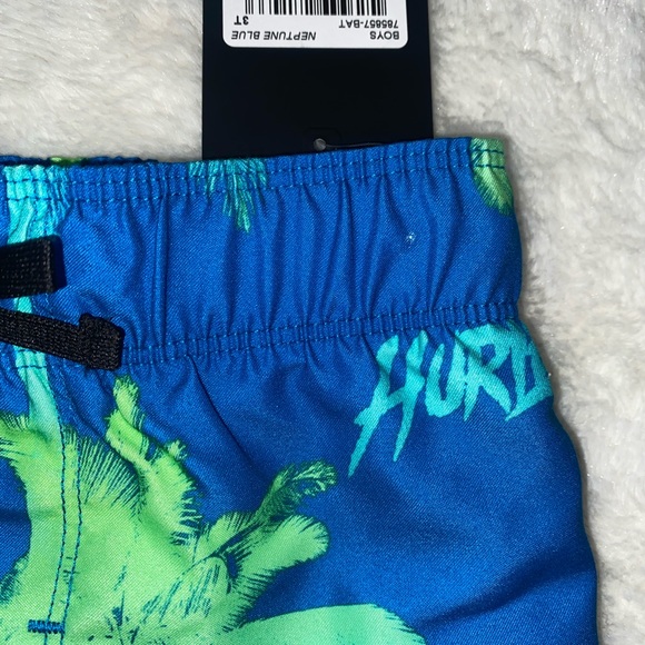 NWT Hurley Swim Trunks - Picture 3 of 4